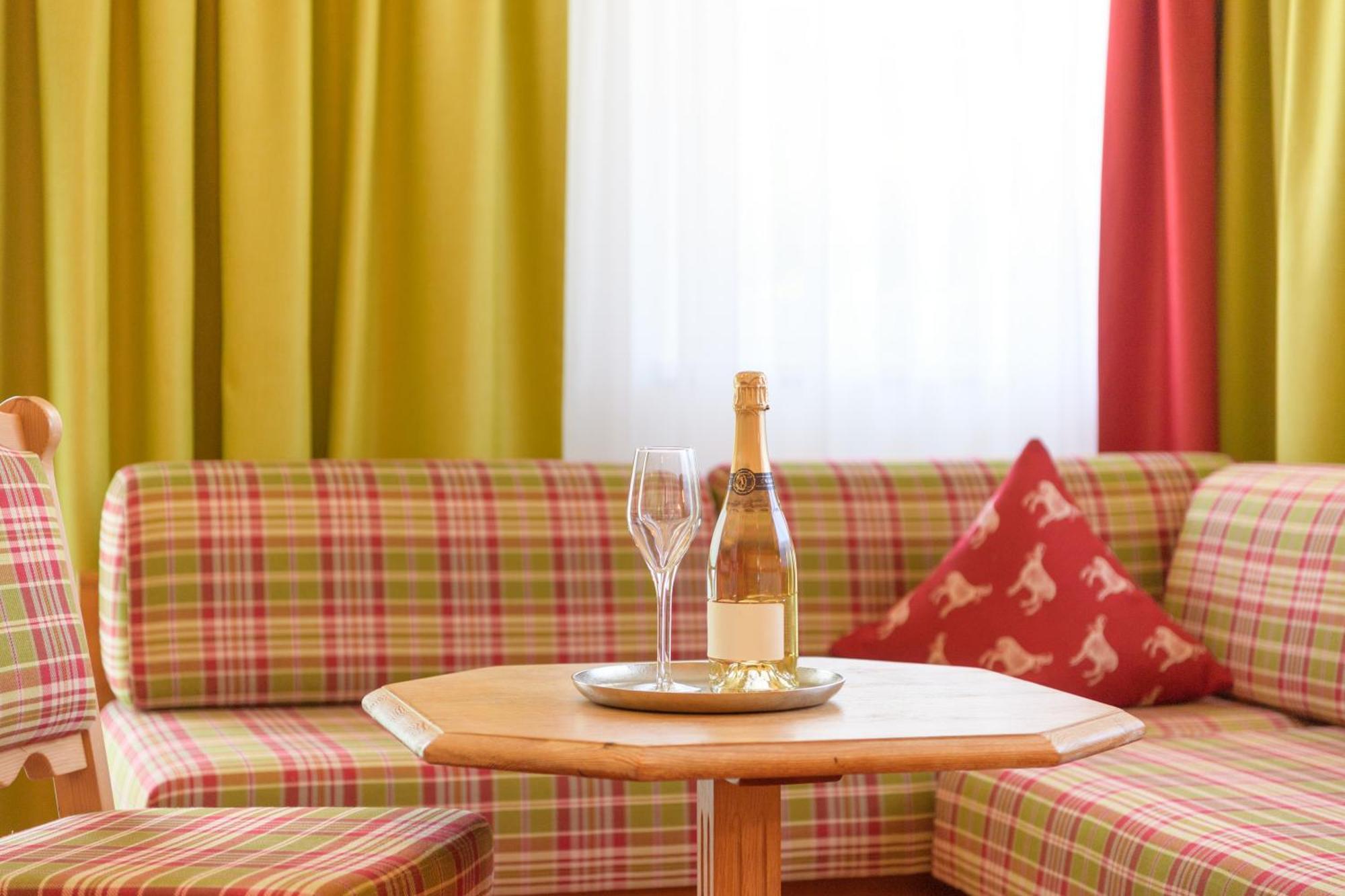 Hotel Pettneuerhof بيتنيو آم أرلبرغ المظهر الخارجي الصورة